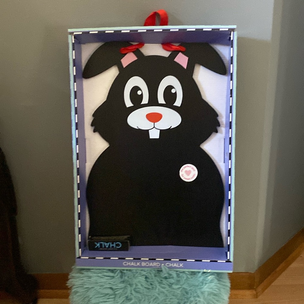 BRAND NEW CHALK BOARD + CHALK! NIB! SMOKE FREE HOME!